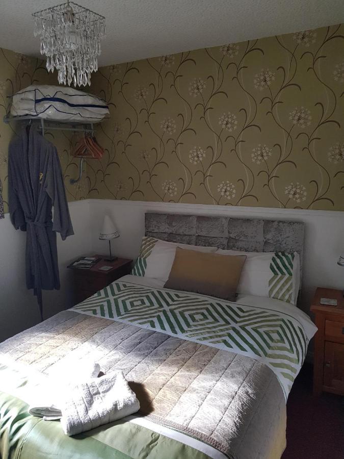 Thornhill Blackpool Bed & Breakfast Room photo